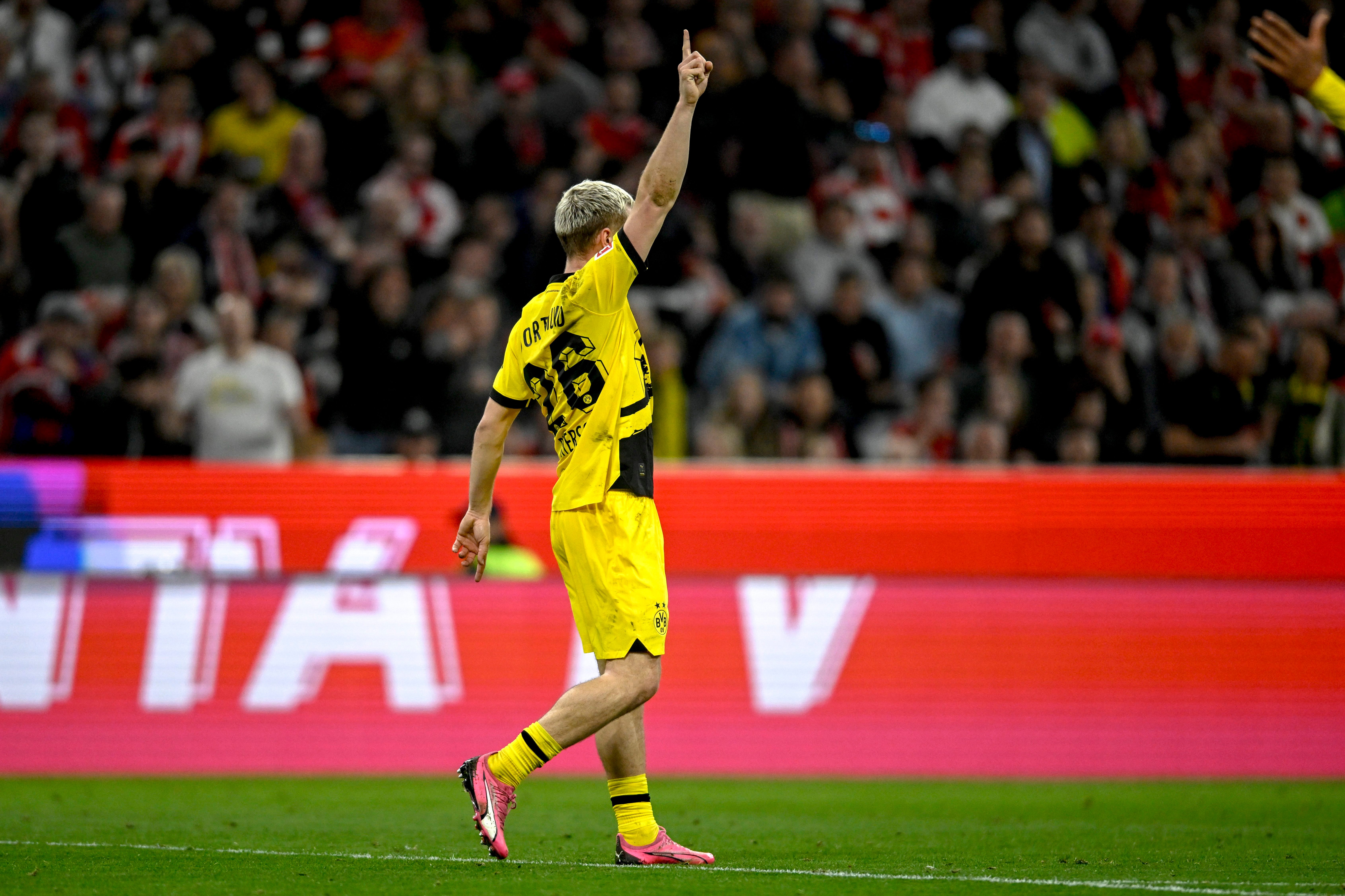 拜仁绝杀勒沃库森，格列兹曼惊艳四座